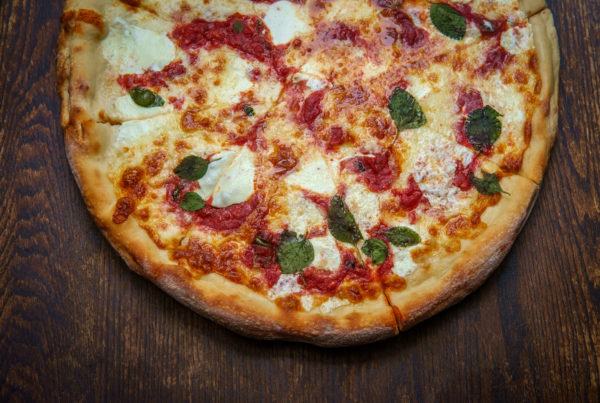 ILUSIONAS - Pizzería Diavolina Carta, Web y Redes Sociales